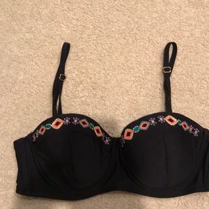 Jessica Simpson swimsuit top